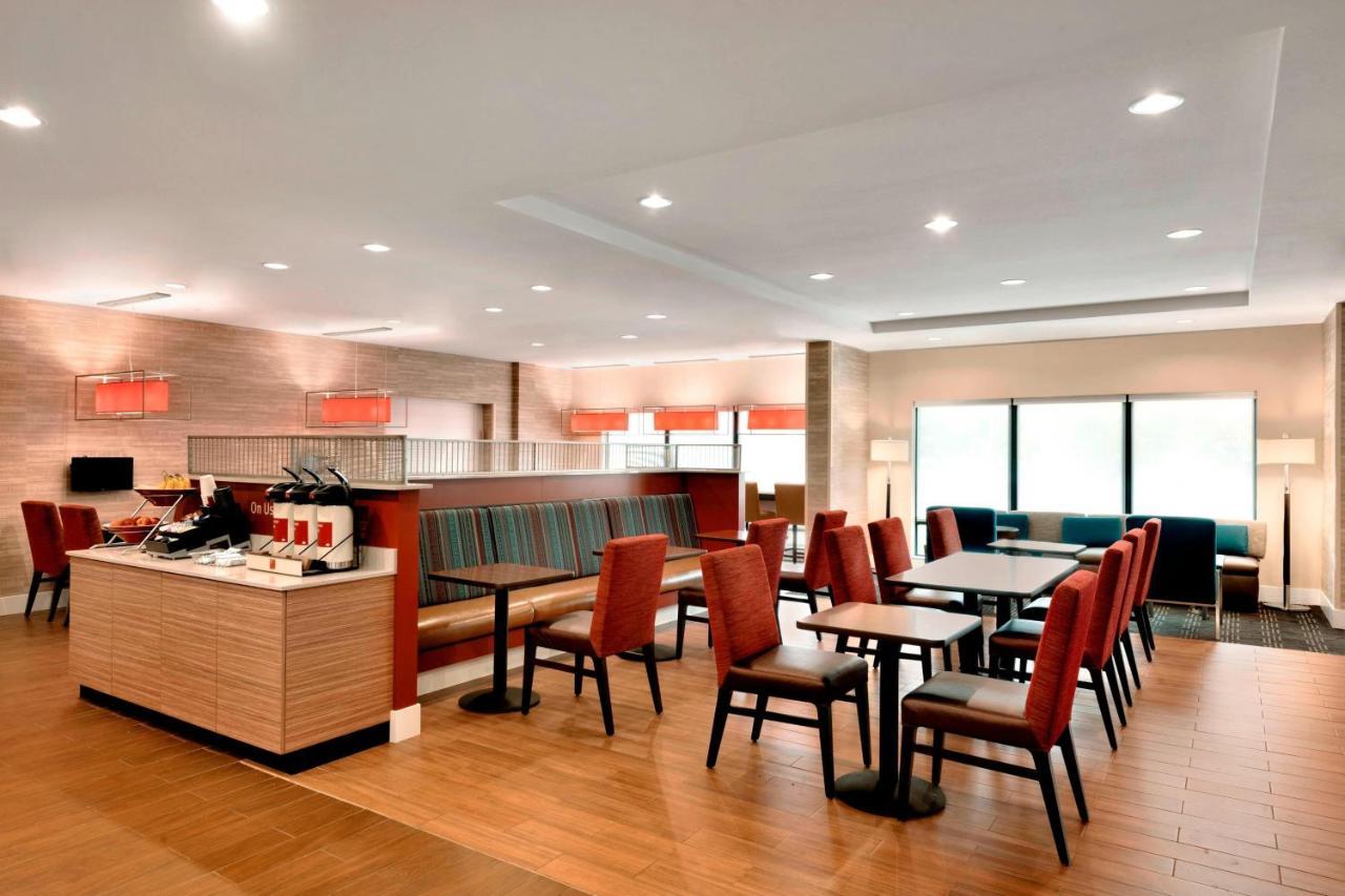 Towneplace Suites By Marriott Pittsburgh Airport/Robinson Township Exterior foto