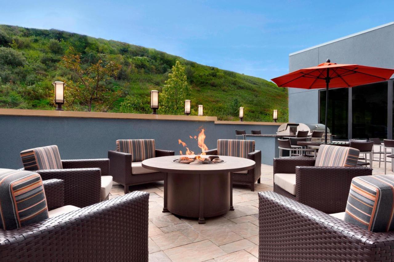 Towneplace Suites By Marriott Pittsburgh Airport/Robinson Township Exterior foto